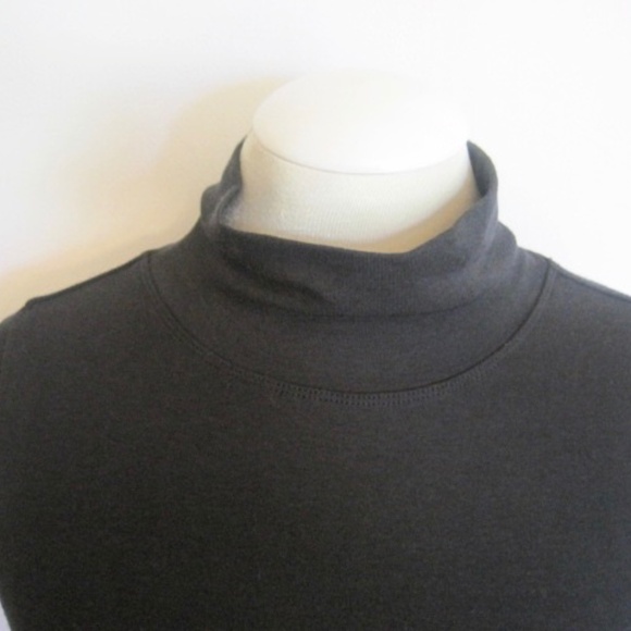 Kit & Ace Sleeveless Turtleneck Top - Picture 2 of 8